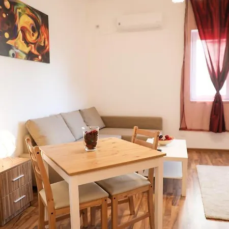 Ultracentral With Balcony - Old Town Apartman Bukarest