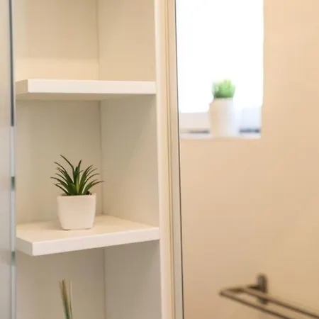 Ultracentral With Balcony - Old Town *