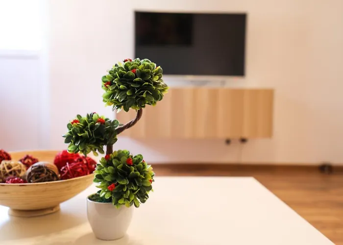 Ultracentral With Balcony - Old Town Apartment *