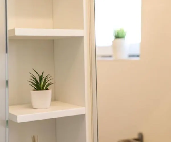 Ultracentral With Balcony - Old Town *