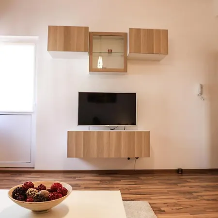 Apartament Ultracentral With Balcony - Old Town *